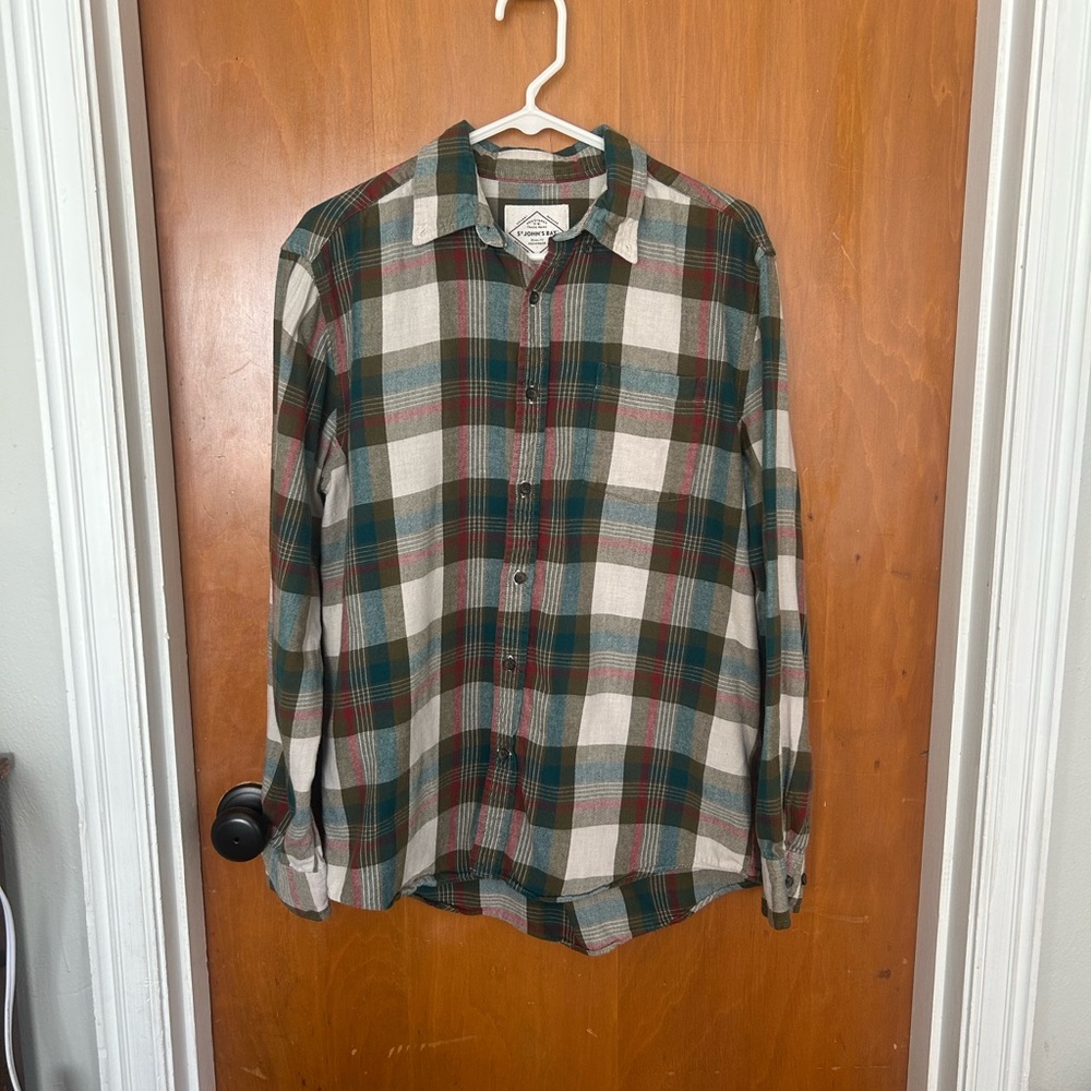 St. John's Bay Men's Plaid Flannel Shirt | Medium | Long Sleeve Button Up